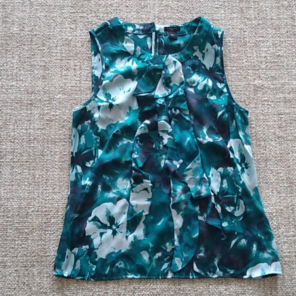 Ann Taylor silky sleeveless blouse